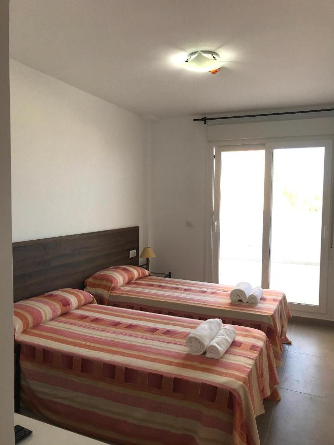 Отель Living One Пеньискола Экстерьер фото